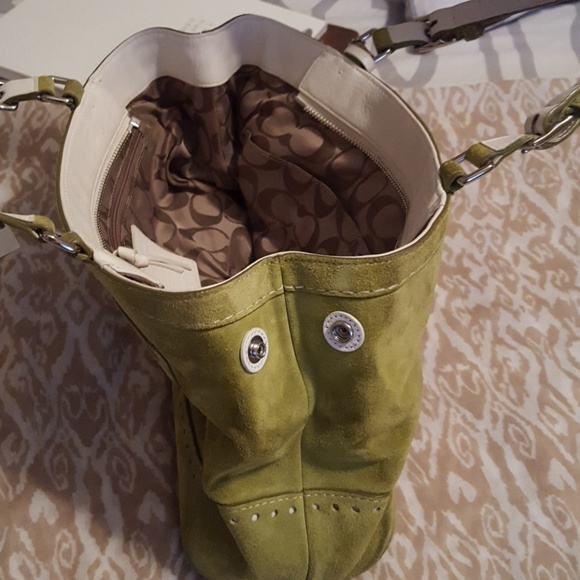 Vintage Coach Suede Handbag with white tassel - Picture 6 of 6